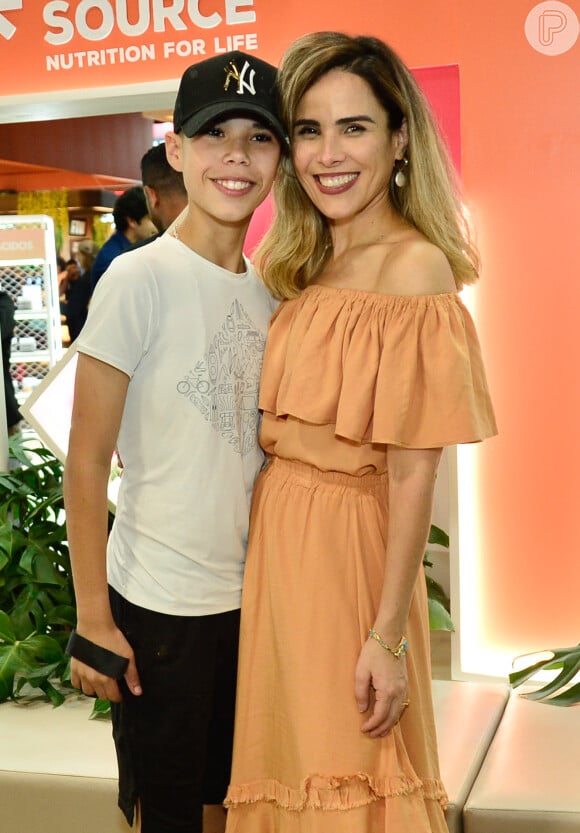 Wanessa Camargo e o filho José Marcus Buaiz estiveram na Feira Natural Tech no Expo Anhembi em São Paulo, nesta sexta-feira (14) 