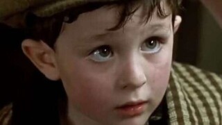 27 anos depois, esse menino de bochechas rosadas em 'Titanic' ainda recebe dinheiro por causa do filme - por uma única frase falada!