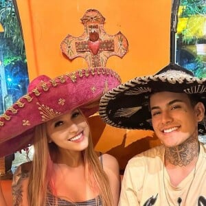 Segundo o filho de Andressa Urach, é a namorada quem faz sua depilação íntima