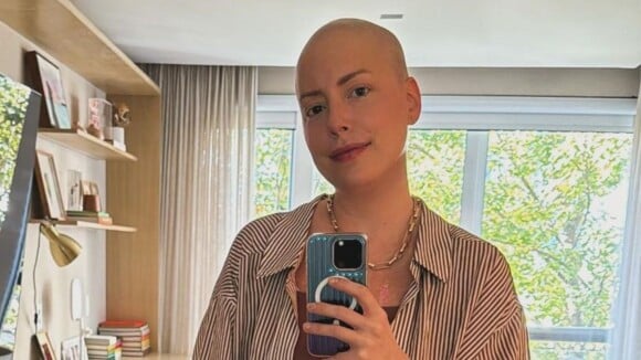 Fabiana Justus mostra cabelo nascendo após transplante de medula em tratamento de câncer e tem melhor reação possível
