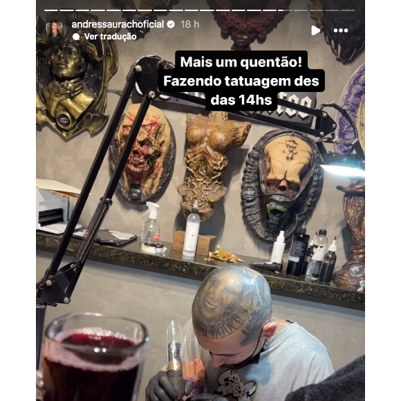 Andressa Urach disse ter gastado mais de 6 horas fazendo a nova tatuagem