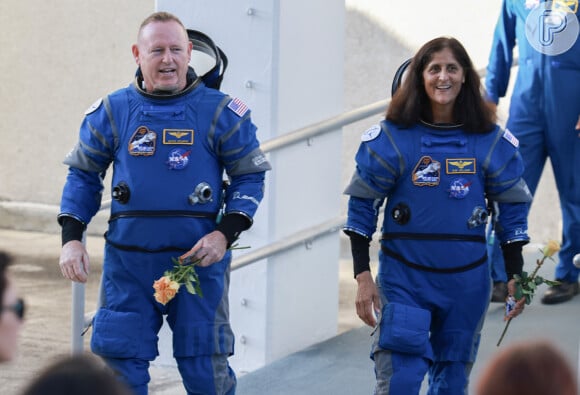 Segundo a Nasa, porém, Sunita Williams e Barry Wilmore estariam seguros e apenas aguardando reparos para voltar à Terra