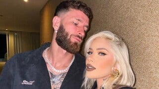 Léo Pereira vai colocar mega hair? Karoline Lima mostra transformação no visual do jogador e entrega: 'Não tem como...'