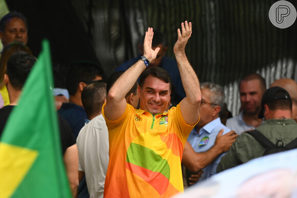 Flávio Bolsonaro ainda teria acionado a Polícia do Senado Federal