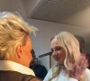 Eliana e Ana Maria Braga colocaram conversa em dia no camarim da Globo