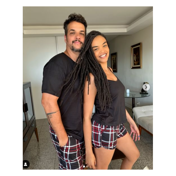 Thiago Luciano com a esposa Lucy Ramos