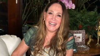 Nem conchinha, nem outro tipo de grude! Susana Vieira é adepta de 'namoros virtuais': 'Não suporto ninguém me esquentando'