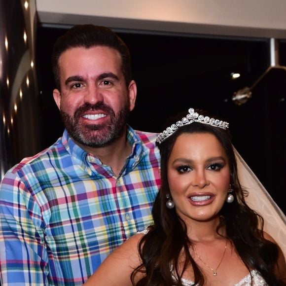 Maraisa e Fernando Mocó buscam uma nova data para o casamento, que seria no começo de outubro