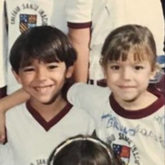 Esse menino cabeludo era amigo de Alice Wegmann na escola no final dos anos 90 e hoje representa o Brasil nas Olimpíadas Paris 2024. Sabe quem é?