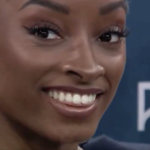 Internautas brincaram com o ocorrido e citaram a 'rivalidade' entre Rebeca Andrade e Simone Biles