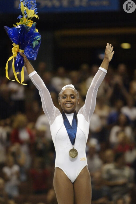 Daiane dos Santos é campeã mundial de solo, marco que mudou a história do esporte brasileiro em 2003. Mas, ao contrário do que muita gente imagina, a ginasta não tem medalha mundial