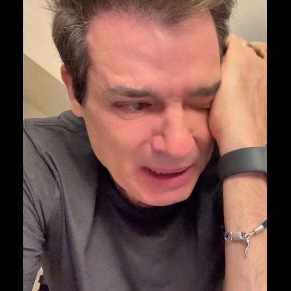 Celso Portiolli chorou ao ver montagem feita por IA com o pai que já faleceu há 37 anos