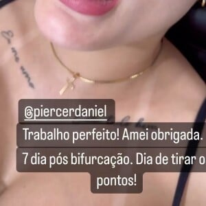 Andressa Urach fez referência à recente cirurgia de bifurcação; ela cortou a língua em duas partes, alegando que a operação dá mais prazer sexual