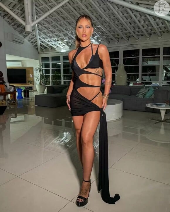 Virgínia Fonseca usou vestido transparente com biquíni de fita