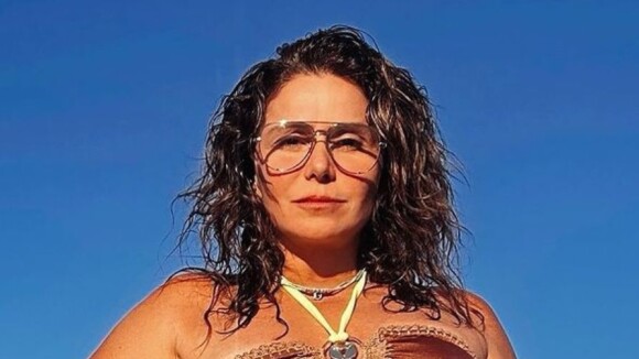 Giovanna Antonelli exibe corpo definido em fotos de biquíni cintura baixa após procedimento no bumbum e provoca: 'Tá desaforada'