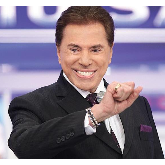 Silvio Santos contou em entrevista que disseram ao seu pai, na época, que 'Dom é frescura', então virou 'Senor'.




