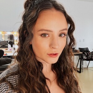 A personagem de Filipa, vivida por Larissa Manoela, também pode fazer viagens no tempo.