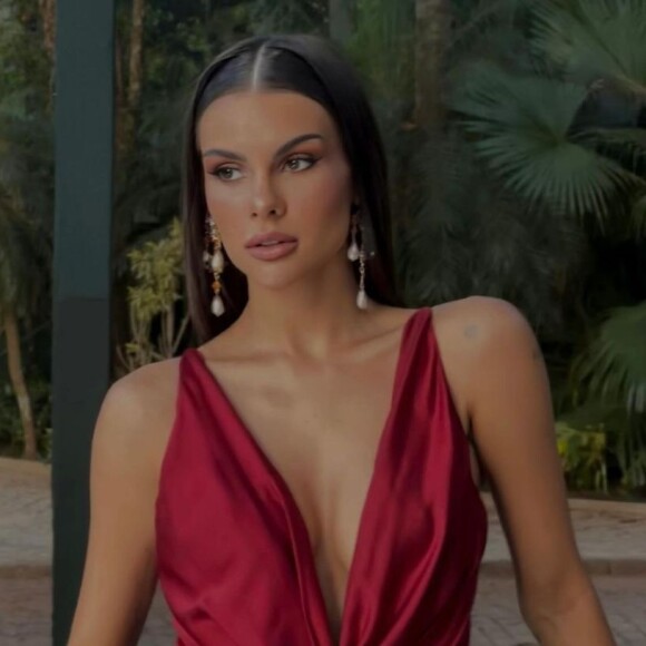 Amanda Kimberlly, mãe da terceira filha de Neymar, homenageia Davi Lucca com foto junto da caçula