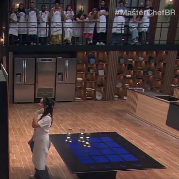 'MasterChef Brasil': Larissa competiu com Fogaça na 'batalha naval'