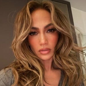 Jennifer Lopez apareceu pela primeira vez nas redes sociais depois do fim do seu casamento