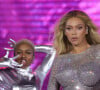 Nomes como Beyoncé, Kim Kardashian, Kate Winslet e Britney Spears são adeptas do Hydrafacial para ficar com pele de princesa