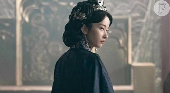 'Queen Woo', conhecida como a 'Game Of Thrones coreana', tem feito grande sucesso na internet