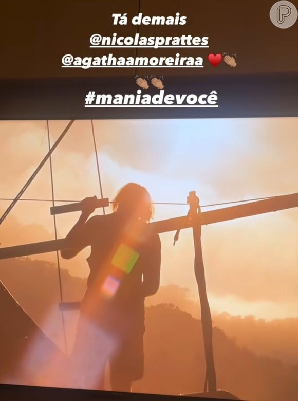 Sabrina também não ficou de fora dessa e comentou a respeito do beijão: ela fez questão de elogiar a novela, e marcou o noivo e Agatha nos stories, elogiando a performance: 'Tá demais!'.