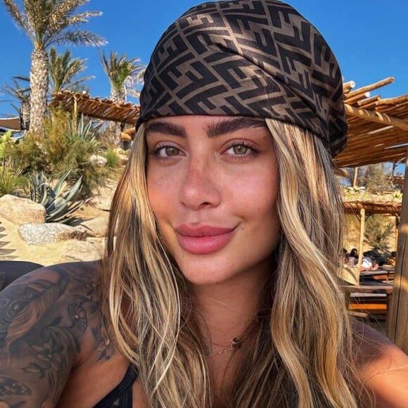 Rafaella Santos também impressionou ao mostrar sua beleza natural em fotos sem make