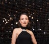 Larissa Manoela apostou em look all black para talk-show sobre empoderamento feminino