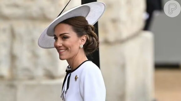 Kate Middleton já usou, por outras vezes, brincos da marca de Cassandra Goad.