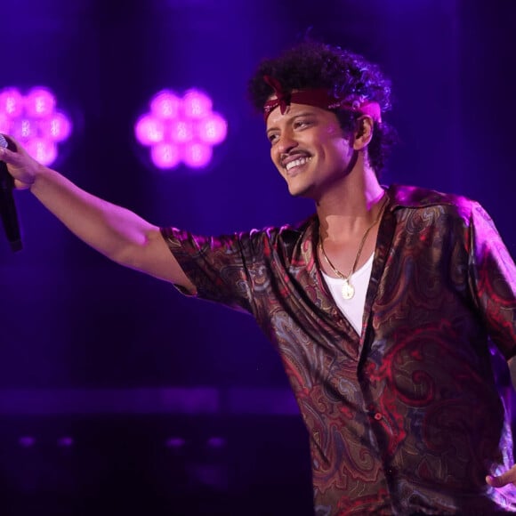 Bruno Mars completou 39 anos no Brasil 