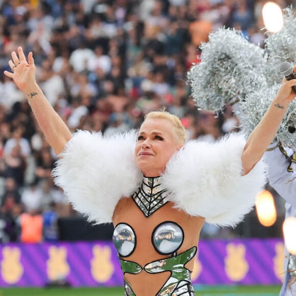 Xuxa revelou que vai lançar um novo álbum em breve