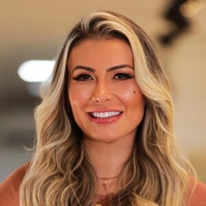 Andressa Urach anunciou experiências exclusivas para os assinantes de seus conteúdos adultos na Privacy