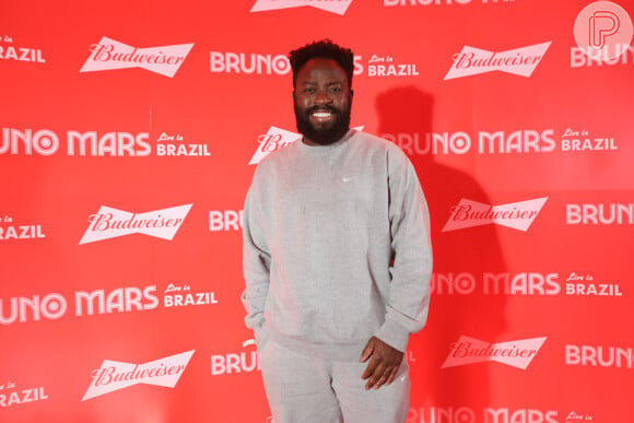 Douglas Silva apostou em um agasalho para prestigiar o show de Bruno Mars no Rio de Janeiro