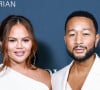 Chrissy Teigen, esposa de John Legend, costuma lamber o Doritos e voltar o salgadinho ao saco. Assim, segundo ela, é apreciado o sabor, mas sem ingerir carboidratos 