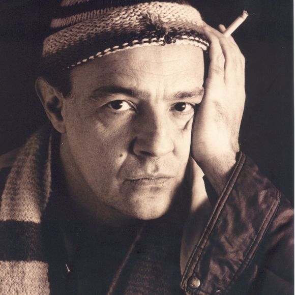 Ney Latorraca viveu o Brás Cubas, dono de um mistério +18 na fiascada novela 'Brasileiras e Brasileiros', do SBT, em 1990