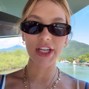 Na manhã desta quarta-feira (06), Virginia mostrou aos seguidores na web o barco luxuoso que a família estava curtindo o passeio.