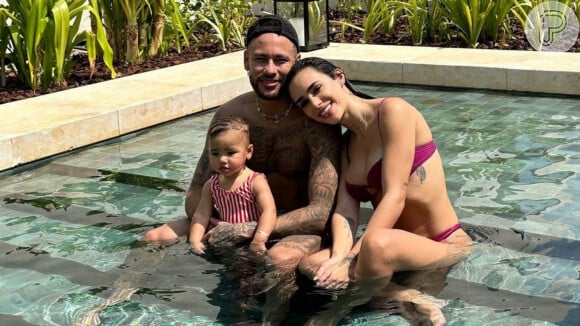 Neymar, Bruna Biancardi e Mavie já estão no Brasil nos últimos preparativos para a sua segunda festa de 1 ano. Ela vai acontecer na mansão de Neymar, em Mangaratiba.