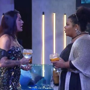 Durante festa de 'A Fazenda 16', Luana e Flora tiveram uma conversa a respeito do jogo