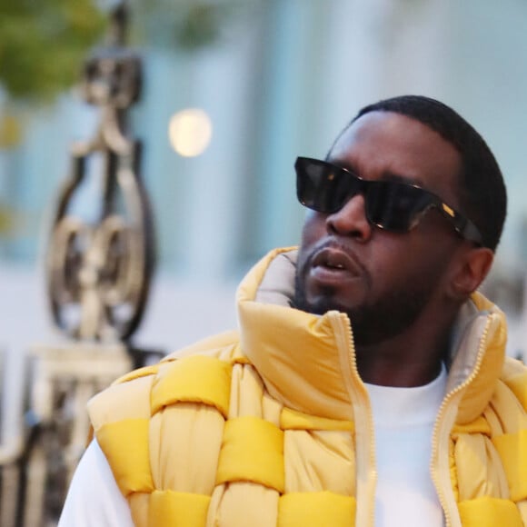 Também de acordo com o jornal, P. Diddy estaria usando das ligações para tentar mudar sua imagem fora da prisão