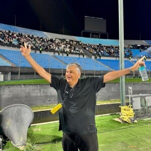 Quanto a isso, Durcesio Mello, presidente do Botafogo, negou o fato e criticou Neymar dizendo que o jogador estragou sua carreira