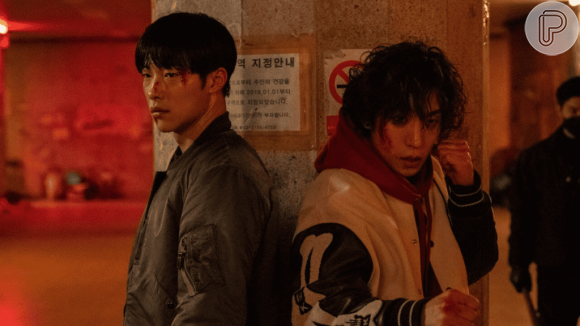 Você pode assistir Woo Do-hwan na Netflix com a série 'Cães de Caça', que é a pura ação e intensidade