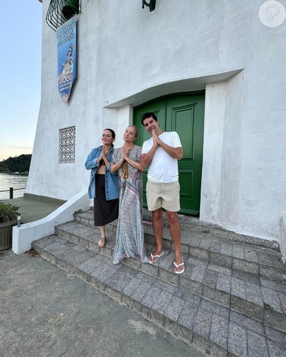 Angélica e amigos em Angra dos Reis