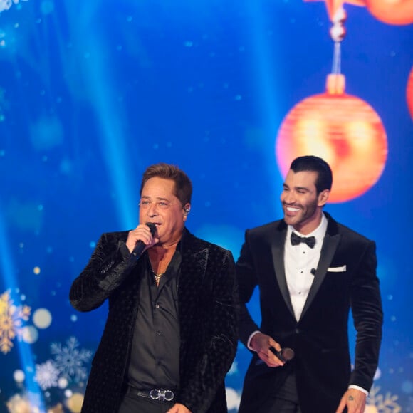 Gusttavo Lima no especial 'Natal do Embaixador', do SBT, faz duo com Leonardo