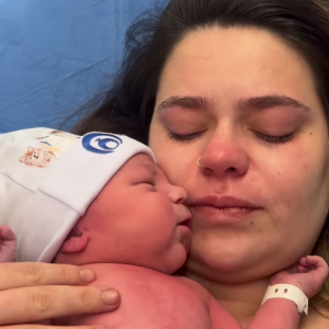 Ravi, segundo filho de Viih Tube e Eliezer, nasceu no último dia 11 de novembro