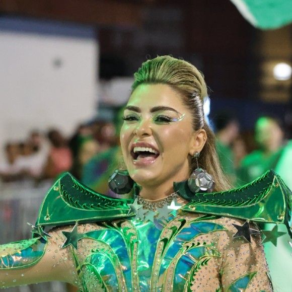 Fabíola Andrade será rainha de bateria da Mocidade no carnaval 2025