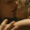A sequência de beijo entre Paolla Oliveira e Maria Fernanda Cândido em 'Felizes para Sempre?' foi muito elogiada