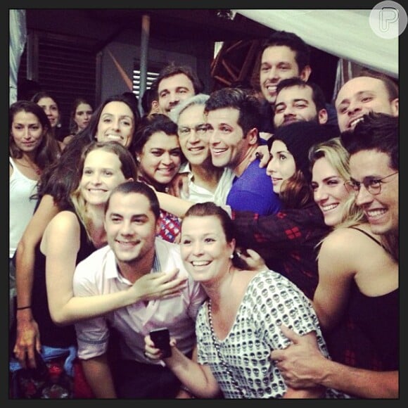 Caetano Veloso recebeu o carinho de fãs famosos após show no Rio de Janeiro, em março de 2013, inclusive o de Bruno