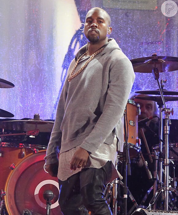 Kanye West vai fazer uma perfomance solo no Grammy Awards 2015