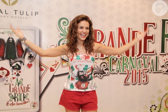 Paloma Bernardi faz dieta pouco calórica para desfilar no Carnaval de 2015: '1500 calorias'